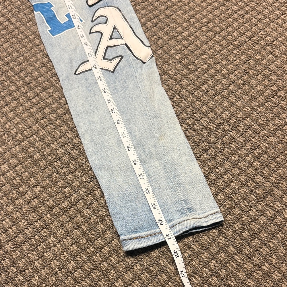 Lifted Anchors LA - Graphic Light Wash Jeans with Patches sz 28 - Picture 3 of 12